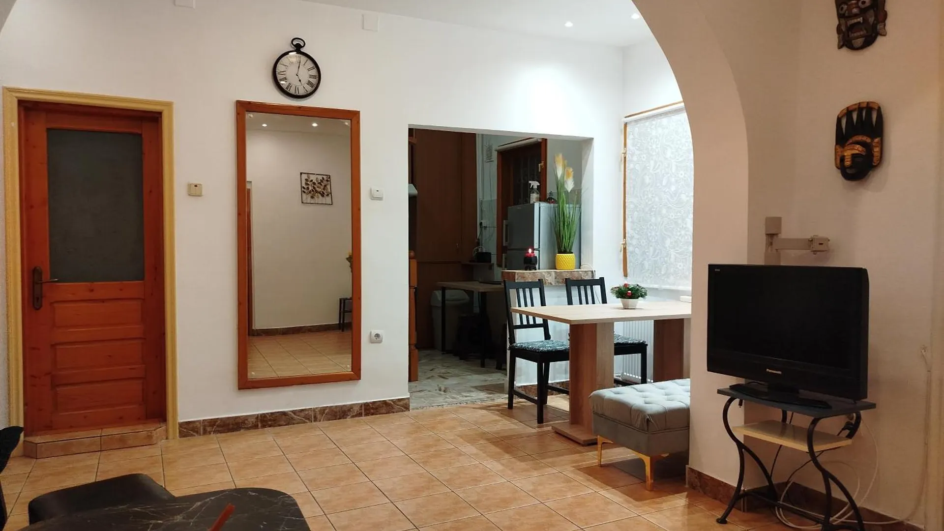 Central Victoriei Guesthouse 布加勒斯特 民宿